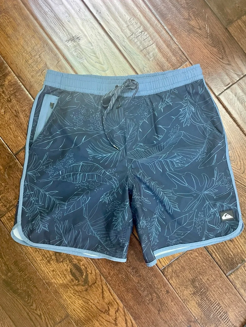 ☀️SALE☀️ Set of 3 shorts, medium